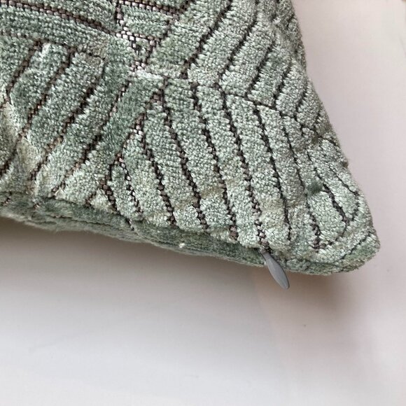 WEST ELM Geo Facet Velvet Pillow Cover, Eucalyptus, 20"x20" - Picture 6 of 9